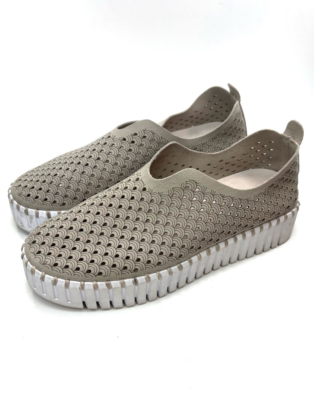 Ilse Jacobsen Perforated Slip-On Trainers - Light Taupe | 36